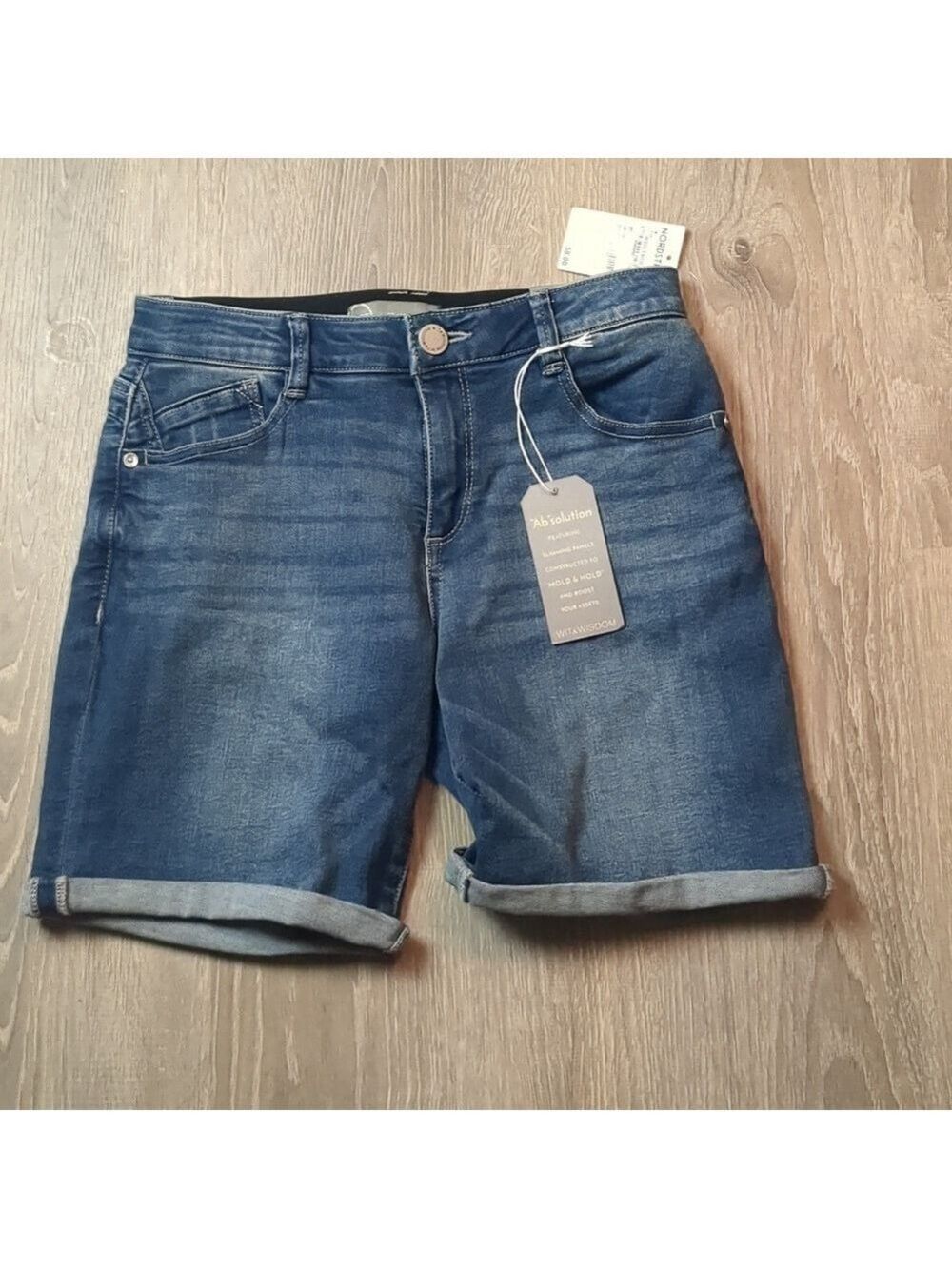 Wit & wisdom cuffed shorts size 4